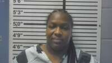 Mugshot of CONESHIA EVANS