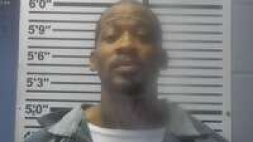 Mugshot of MARCUS CROSBY