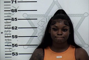 Mugshot of TARIYAH SHANTELL REED