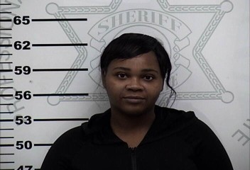 Mugshot of DOMINIKKA NICOLE THOMAS