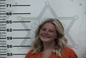 Mugshot of HALLE BRIANNE WRIGHT