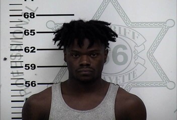 Mugshot of TYDARIUS DEVON DIXON