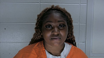 Mugshot of ALAYIAH JA'SHAY HOLT