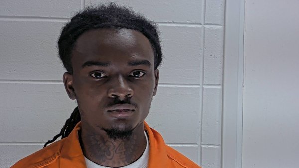 Mugshot of JAQUAVIOUS DARNELL ROBINSON