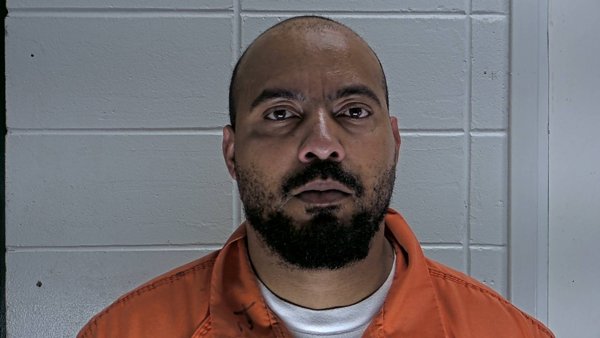Mugshot of LUIS ANNE MADRAZO-PEREZ