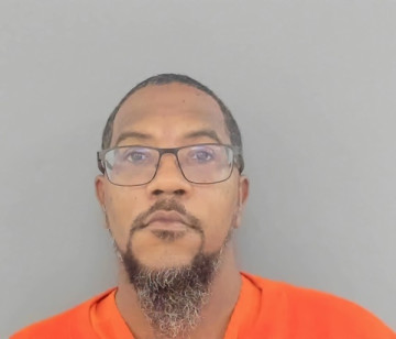 Mugshot of ROBERT JERMAIN HUNTER