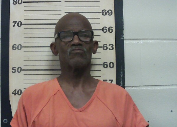 Mugshot of CEDRIC MARLOWE HAMPTON