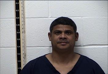 Mugshot of HENRI DAVID ALVARADO-MENDOZA