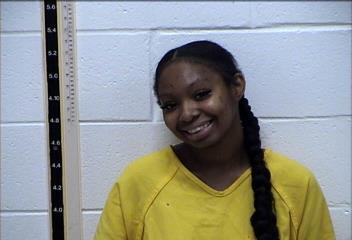 Mugshot of CHARLISIA ANTIONETTE PIERCE