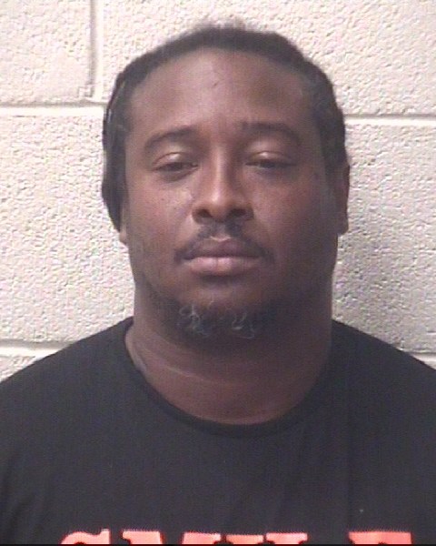 Mugshot of TRYONE LEMANS SR DYE