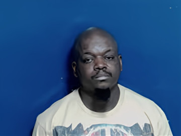 Mugshot of MOSES SOLOMON ISIAH SEATS