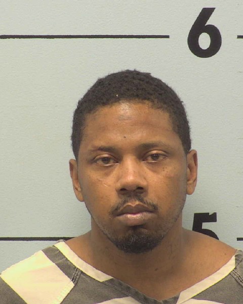 Mugshot of RODERICK JATAVIAN CALDWELL