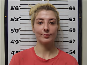 Mugshot of LIA BRIANNE ARNOLD