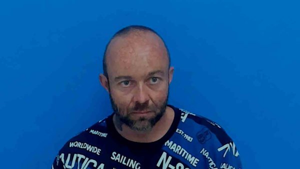 Mugshot of Earl Calhoun