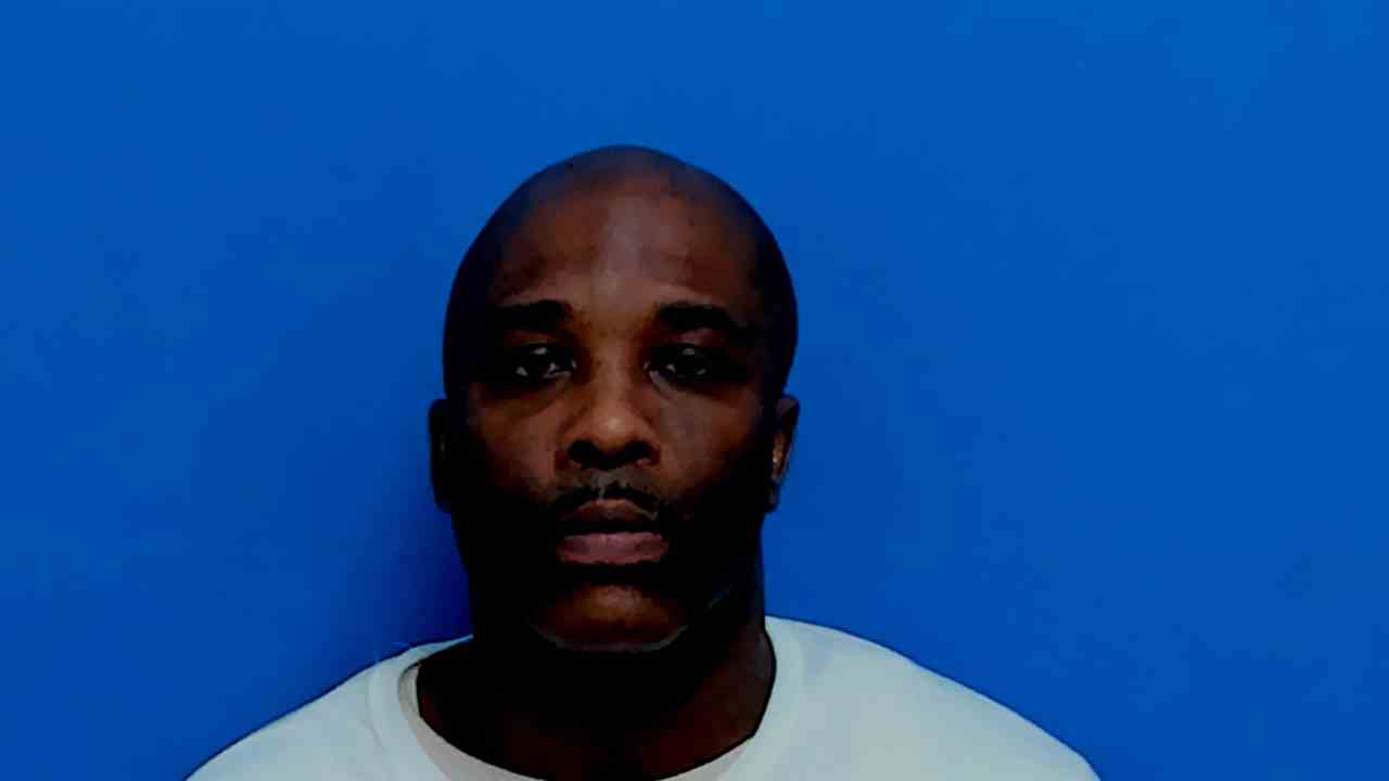 Mugshot of Tavares Andron Smith