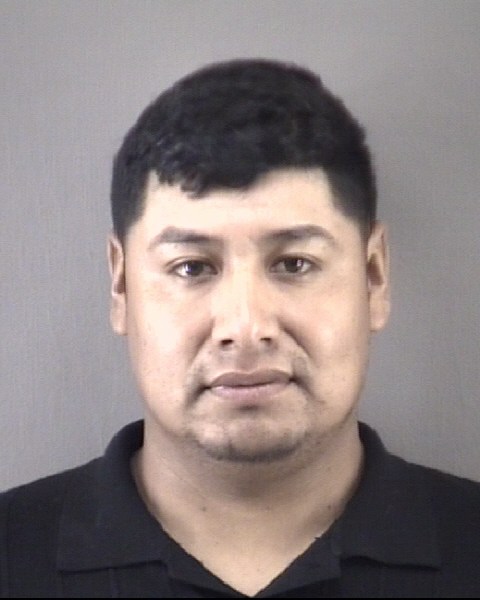 Mugshot of EDUVIGES JAVIER ALBARRAN ROJAS
