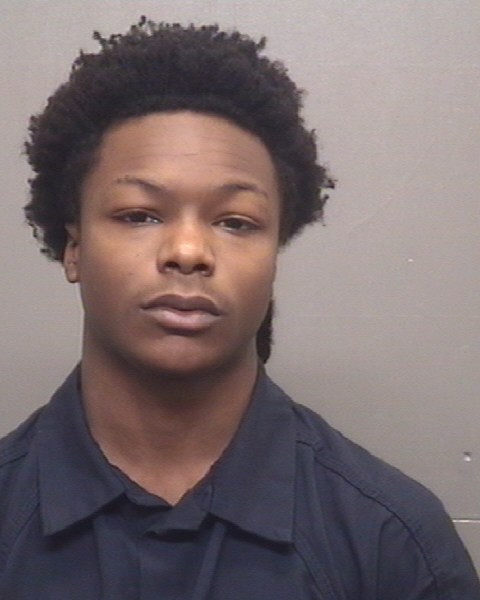 Mugshot of DEVERIC LAVONNE MCMILLIAN