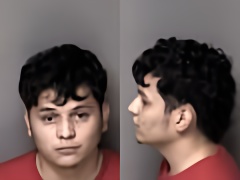 Mugshot of Yunior Alexander Cruz-Romero
