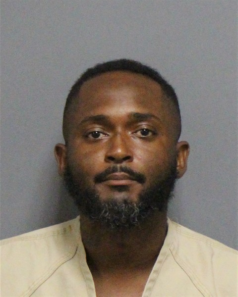 Mugshot of TEVIN DESHAWN SR REYNOLDS