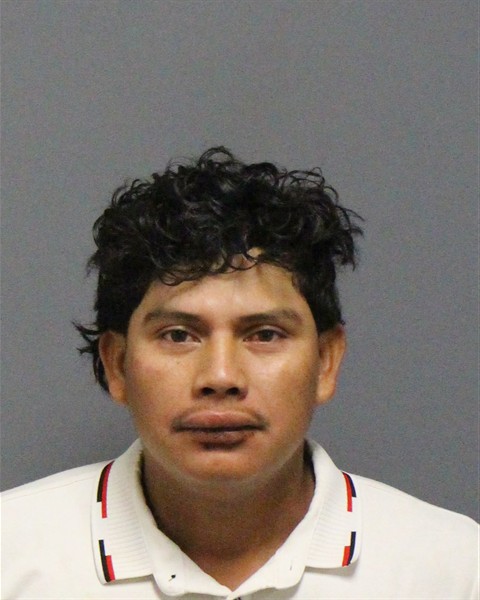 Mugshot of DARY ESQUIVEL-BOTEO