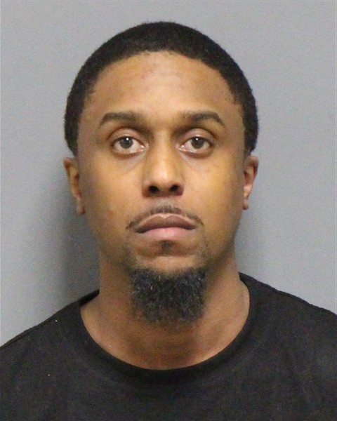 Mugshot of AIRAN DEVON MAYNARD