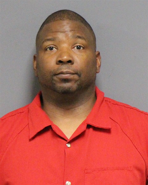 Mugshot of QUADYR DAKWON HEMPHILL