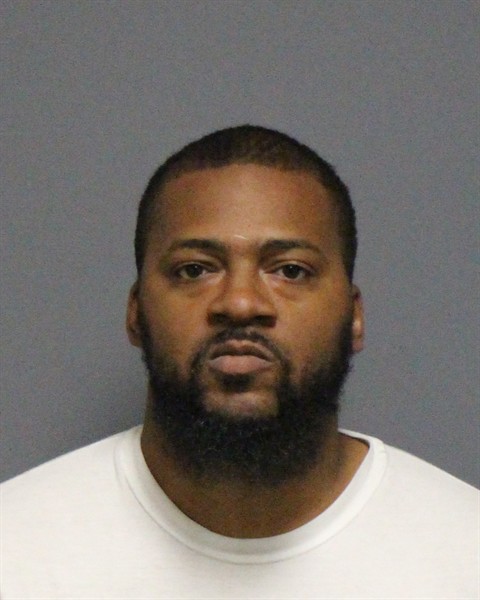 Mugshot of AMAL MAURICE DONALD