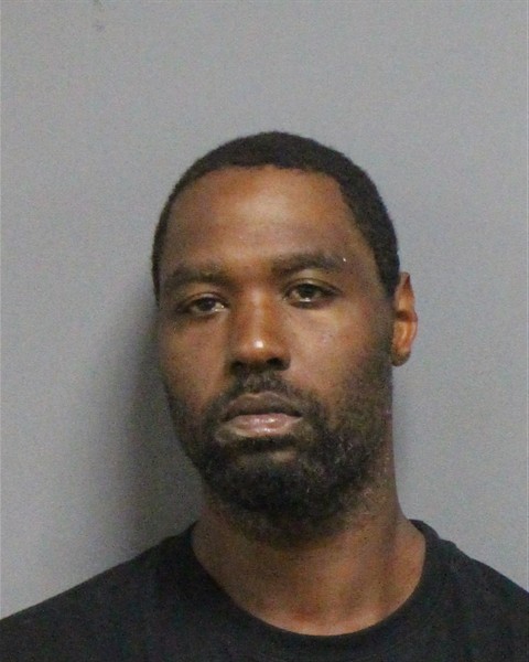 Mugshot of CEDRIC RAYSHAUN HILLIARD