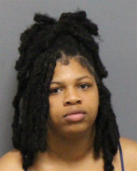 Mugshot of SHANIA RAMONE CARPENTER