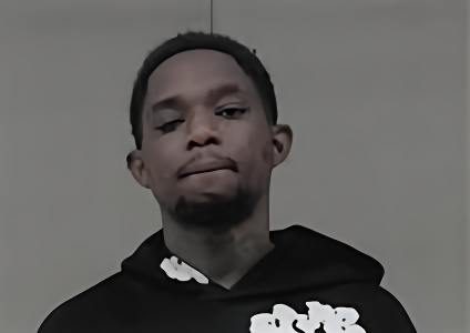 Mugshot of DYLAN QORTEZ SIMON