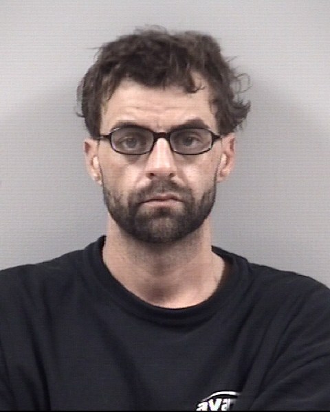 Mugshot of DONALD CUMMINGS