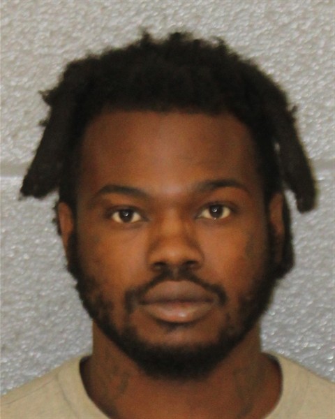 Mugshot of QUAVON JAKALE ROBINSON