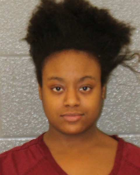 Mugshot of KUREEN GUTHRIE