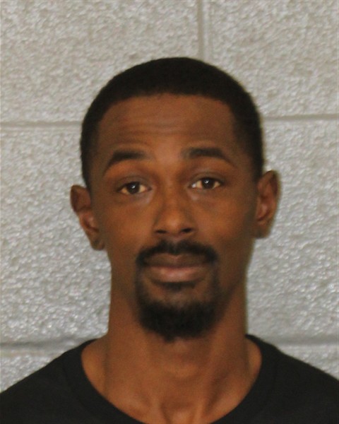 Mugshot of OLAJUWAN DECRE FENTON-TORRE...