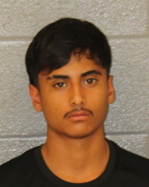 Mugshot of JONATHAN FLORES-CASTR...