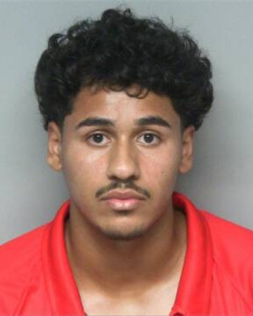 Mugshot of JORDY CUADROS