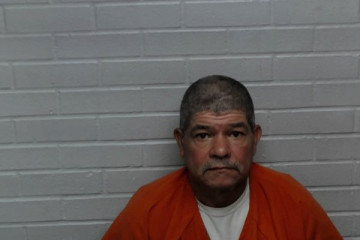 Mugshot of DOUGLAS JUNIOR KNIGHT