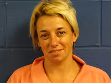 Mugshot of Ashlie Marie Lewis