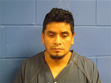 Mugshot of Mario Benjamin Tomas-Ramirez