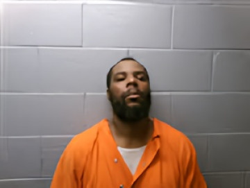Mugshot of QUENTIN LAKENDRICK MCRAE