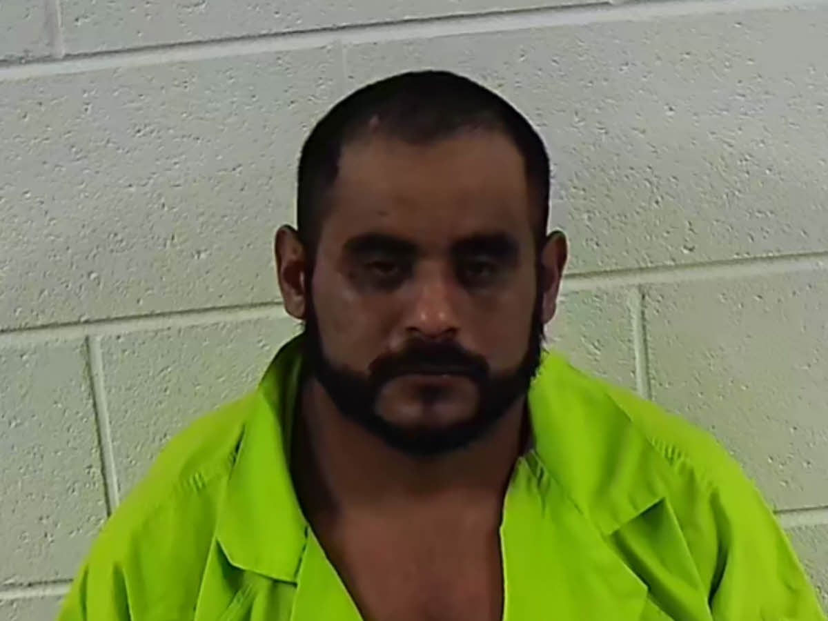 Mugshot of MIGUEL ANGEL DE LOS SANTOS MORALES