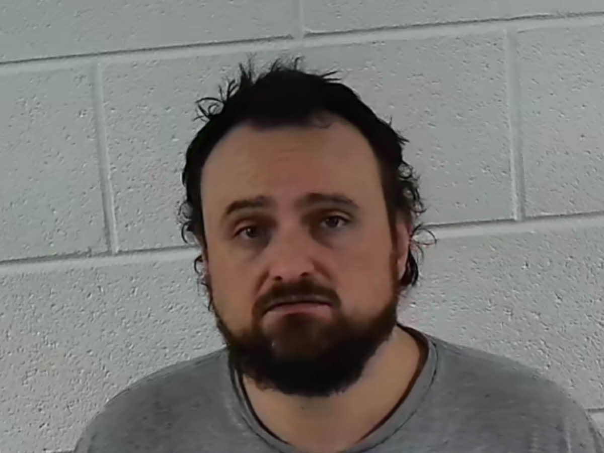 Mugshot of MATTHEW DONALD COE