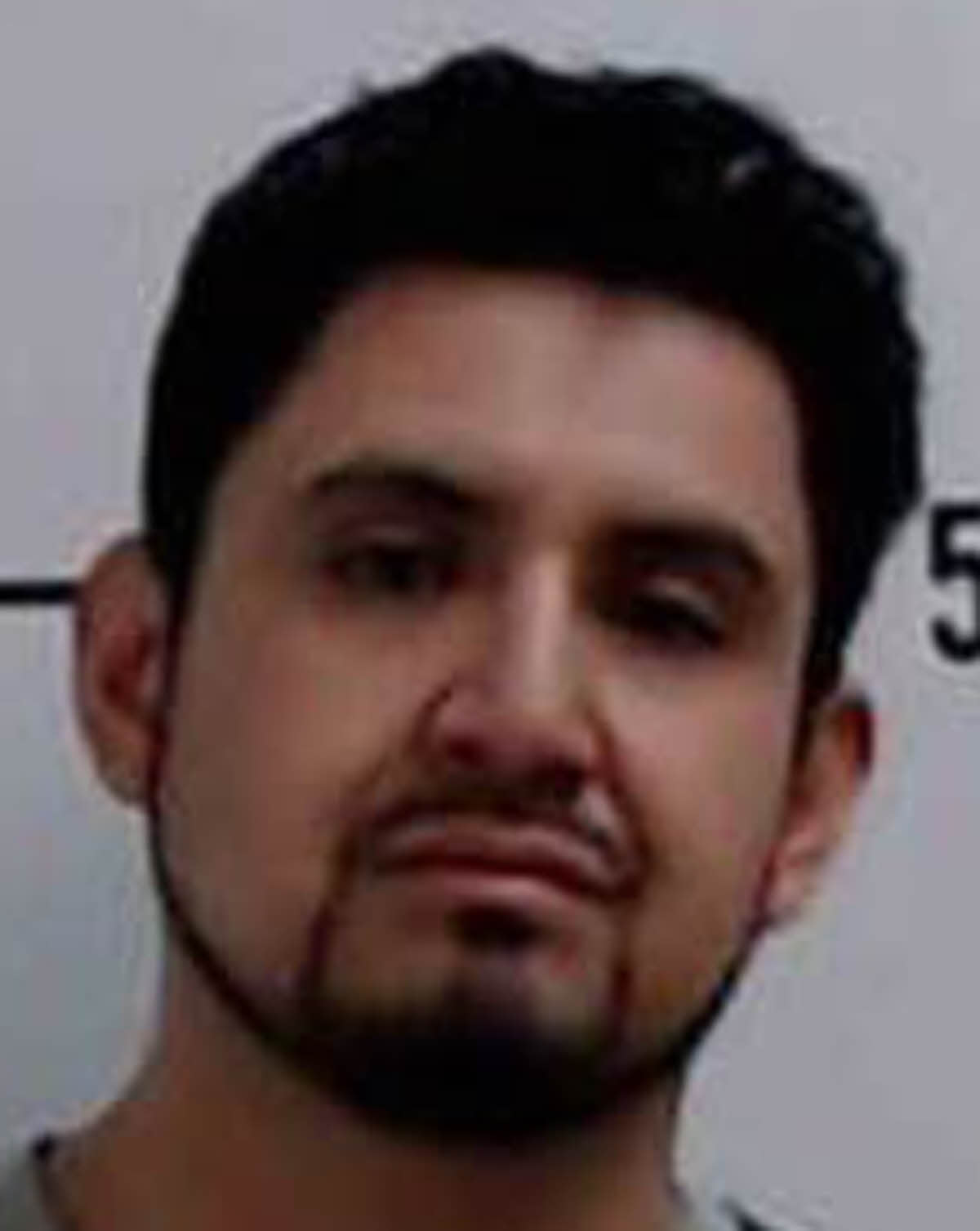 Mugshot of JONATHAN GONZALEZ ARMENTA