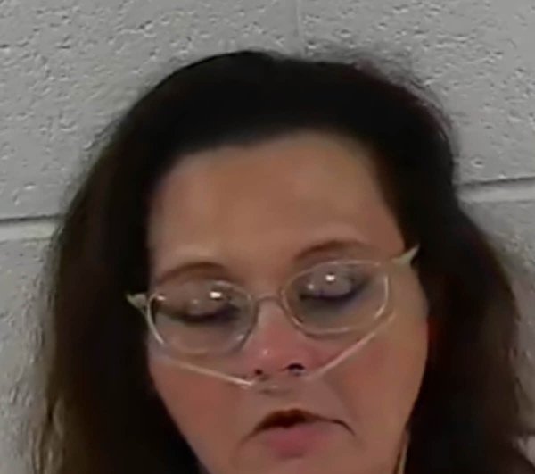Mugshot of DEANNA MARIE THOMPSON