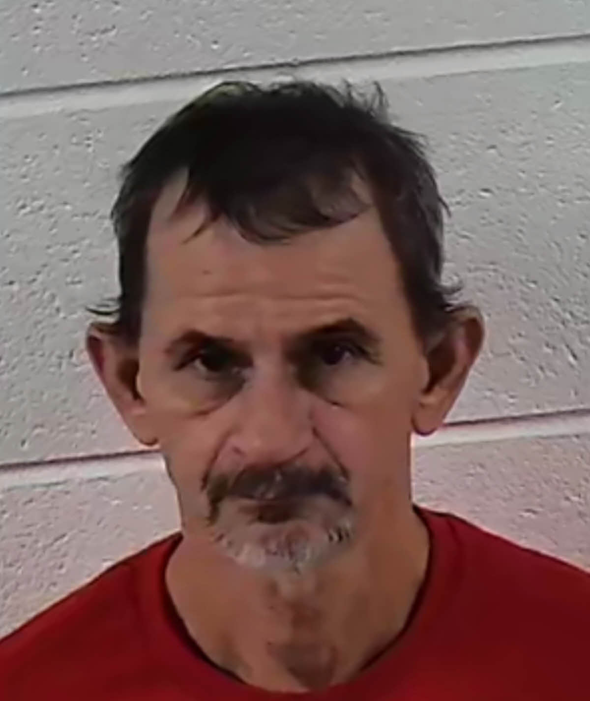 Mugshot of DENNIS RAYMOND HUNT