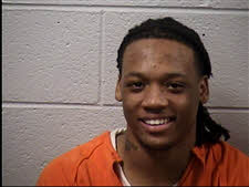 Mugshot of Jaquezz Deshaun Drew