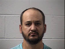 Mugshot of Dustin Lee Crowe