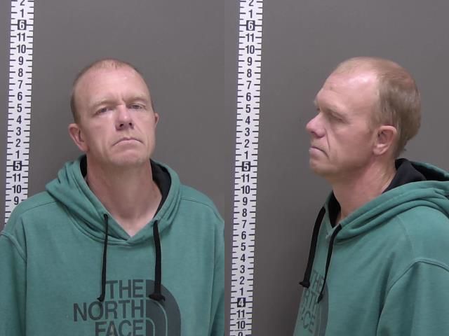 Mugshot of DUSTIN MARK AMBUEHL