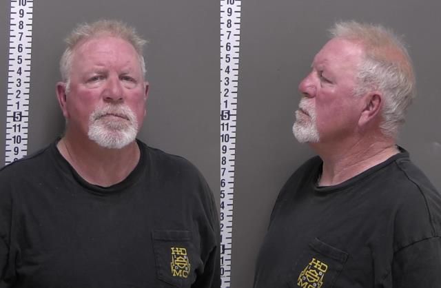 Mugshot of TRACY VAUGHN PETERS