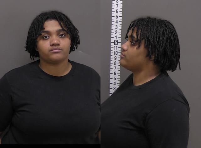 Mugshot of AUJUANA BEARD